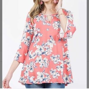 Coral & Ivory Floral 3/4 Bell-Sleeve Tunic, M